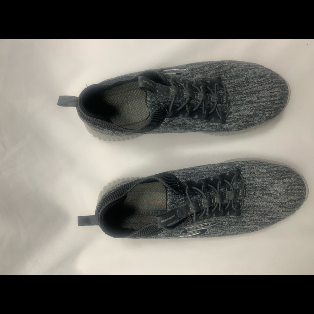 Sketcher Memory Foam Sneakers Size 10 - image 2